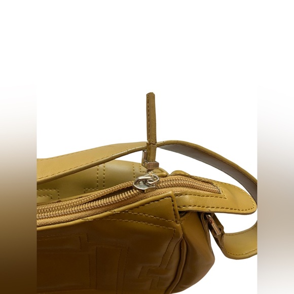 Lunana Mustard Yellow Shoulder Bag – Made in Italy - Picture 4 of 9
